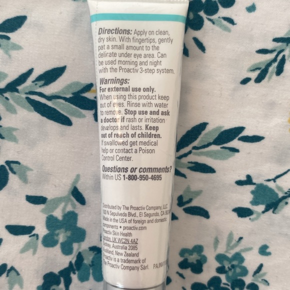 Proactiv Bundle UNUSED UNTESTED UNOPENED - Picture 7 of 9